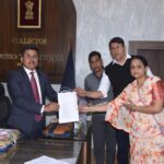 सहकारी बैंक के दिवंगत कर्मचारियों के आश्रितों को मिली अनुकंपा नियुक्ति : कलेक्टर ने सौंपे नियुक्ति आदेश