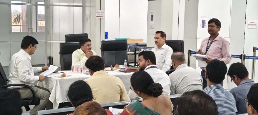 कलेक्टर की अध्यक्षता में एरोड्रम कमेटी की बैठक आयोजित