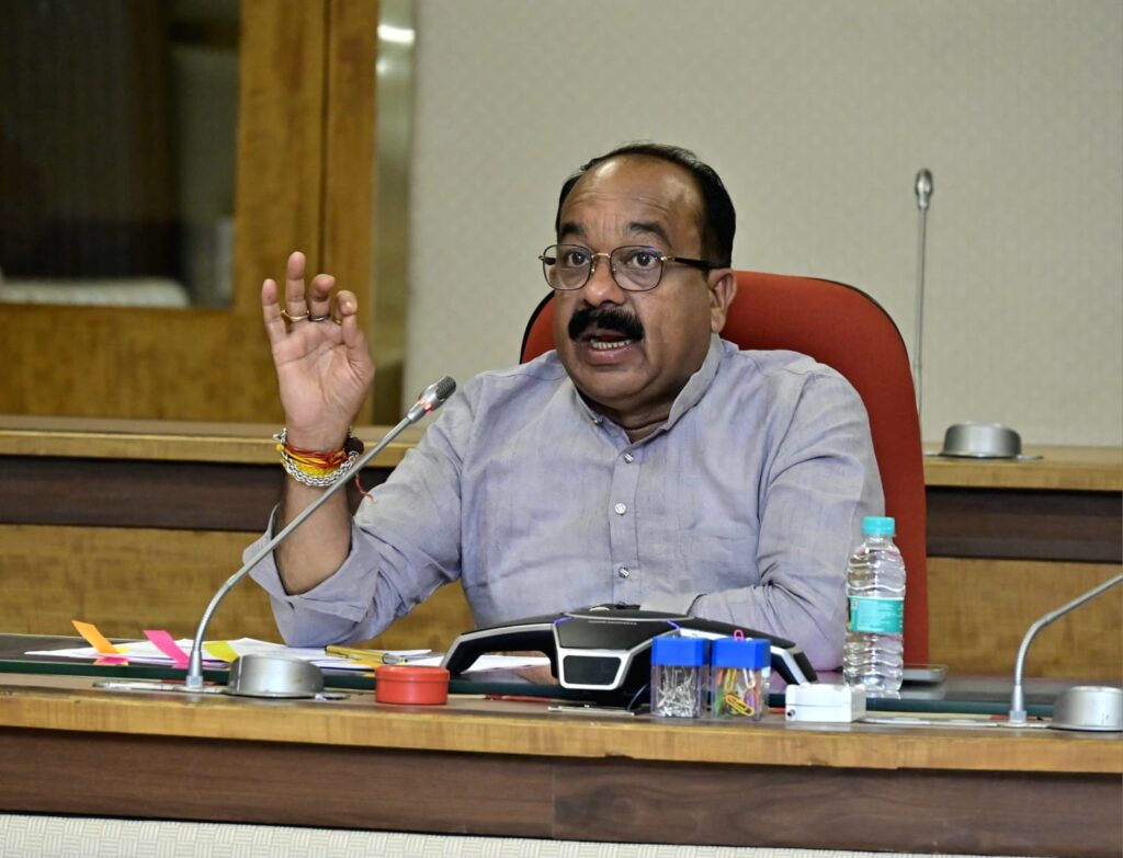 उप मुख्यमंत्री अरुण साव ने नगरीय निकायों की समीक्षा की