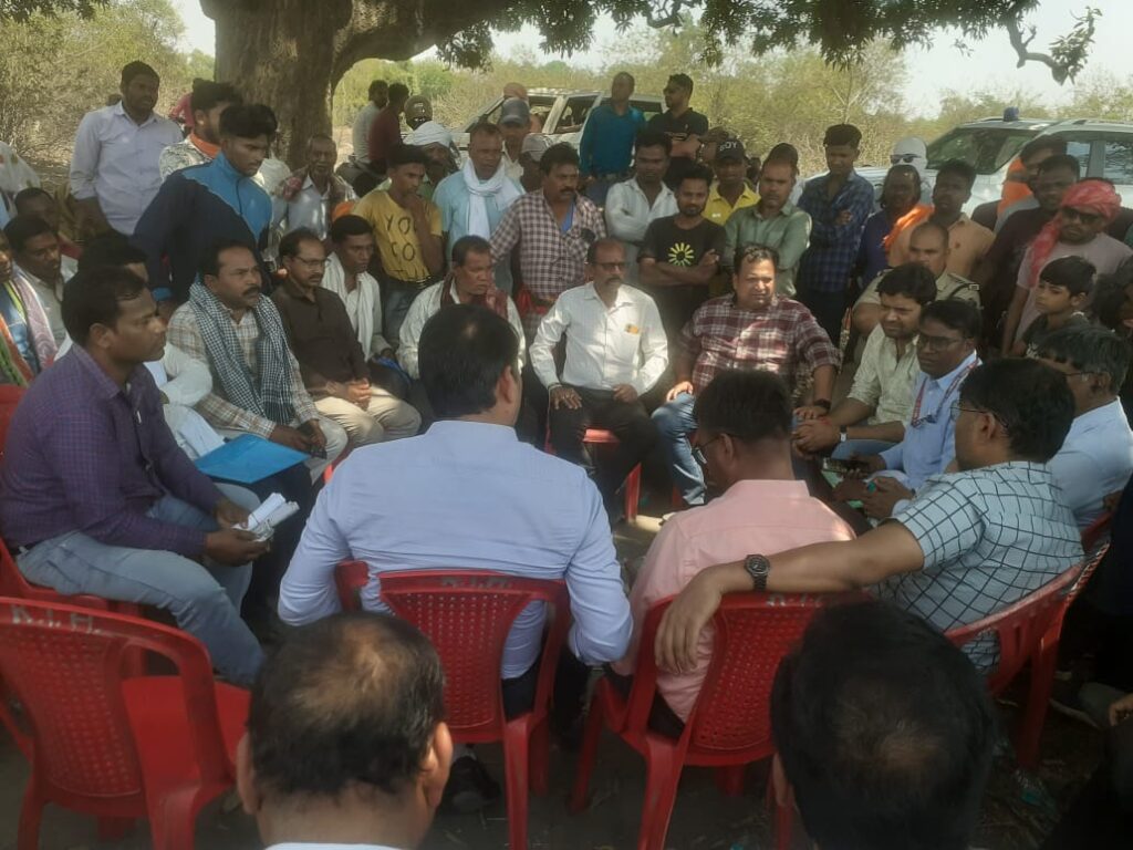 मलगांव के बाद अब कुसमुंडा में भी ग्रामीणों ने जताया विरोध, एसईसीएल और प्रशासन की टीम लौटी बैरंग