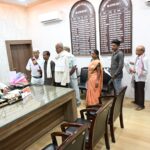 बिलासपुर, 21 अप्रैल 2025 – साप्ताहिक जनदर्शन में कलेक्टर ने सुनी लोगों की समस्याएं, मौके पर ही कई मामलों का निराकरण