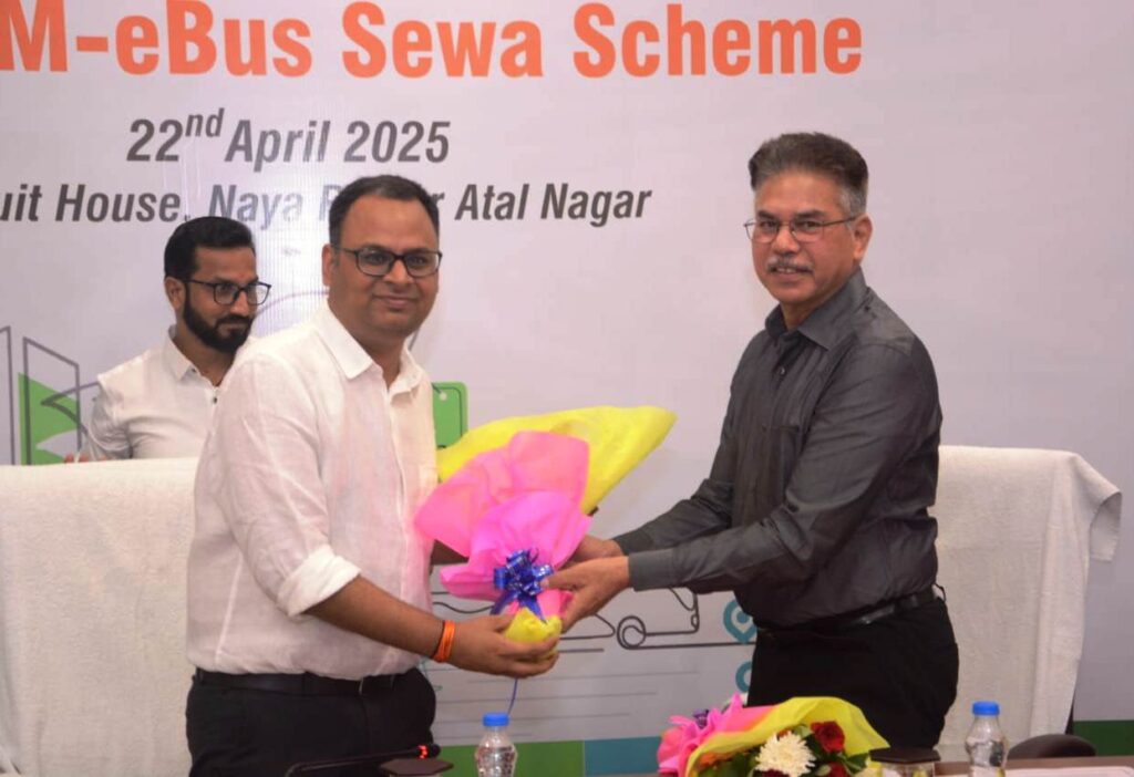 छत्तीसगढ़ में 240 ई-बसों की लॉन्चिंग की तैयारी तेज, अधिकारियों को मिला तकनीकी प्रशिक्षण