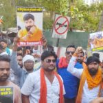 बिलासपुर: राम सिंह ठाकुर ने हिंदू संगठन के साथ सिविल लाइन थाने में दी गिरफ्तारी