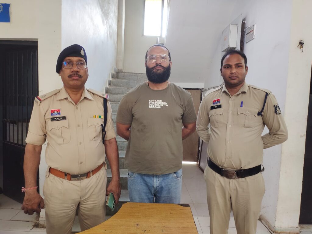 पत्नी को आत्महत्या के लिए उकसाने वाला पति गिरफ्तार, तोरवा पुलिस की त्वरित कार्रवाई