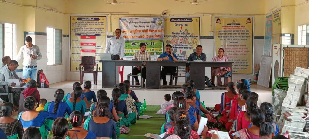 कृषि सखियां सिखाएंगी किसानों को जैविक खेती के गुरकोटा में एक दिवसीय प्रशिक्षण संपन्न