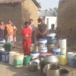 एसईसीएल में करोड़ों का ठेका, फिर भी प्रभावित ग्रामीण 600 रुपए में खरीद रहे पानी