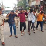 बिलासपुर पुलिस का त्वरित एक्शन: मारपीट के आरोपियों को कुछ घंटों में दबोचा, मोहल्ले में निकाला गया जुलूस