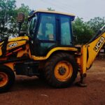 खनिज रेत के अवैध उत्खनन पर सख्ती, एक जेसीबी मशीन जप्त