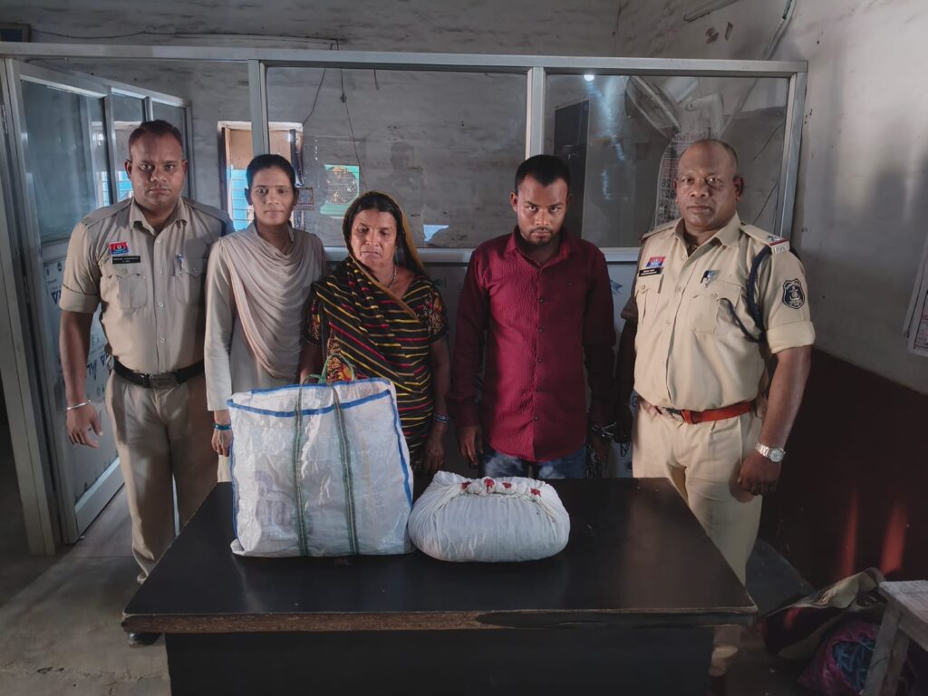 “ऑपरेशन प्रहार” के तहत मोपका पुलिस की बड़ी कार्रवाई – मां-बेटा गांजा तस्करी के आरोप में गिरफ्तार