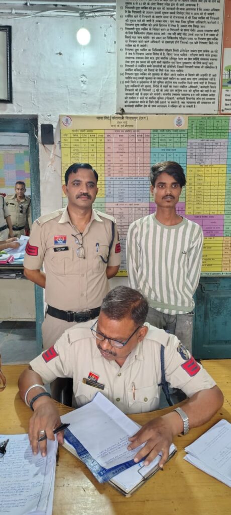 आगजनी कर फरार चल रहा आरोपी प्रेम प्रजापति गिरफ्तार, कई वाहन जलाने के मामले में थी तलाश 