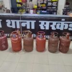 सरकंडा थाना क्षेत्र में अवैध गैस सिलेंडर रिफिलिंग करते दो आरोपी गिरफ्तार, छह घरेलू सिलेंडर और रिफिलिंग मशीन जब्त