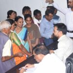 गरीब दिव्यांग दंपति को नहीं मिला प्रधानमंत्री आवास, जिला पंचायत सीईओ को जांच के निर्देश&nbsp;&nbsp;&nbsp;&nbsp;&nbsp;&nbsp;&nbsp;&nbsp; स्थान: बिलासपुर