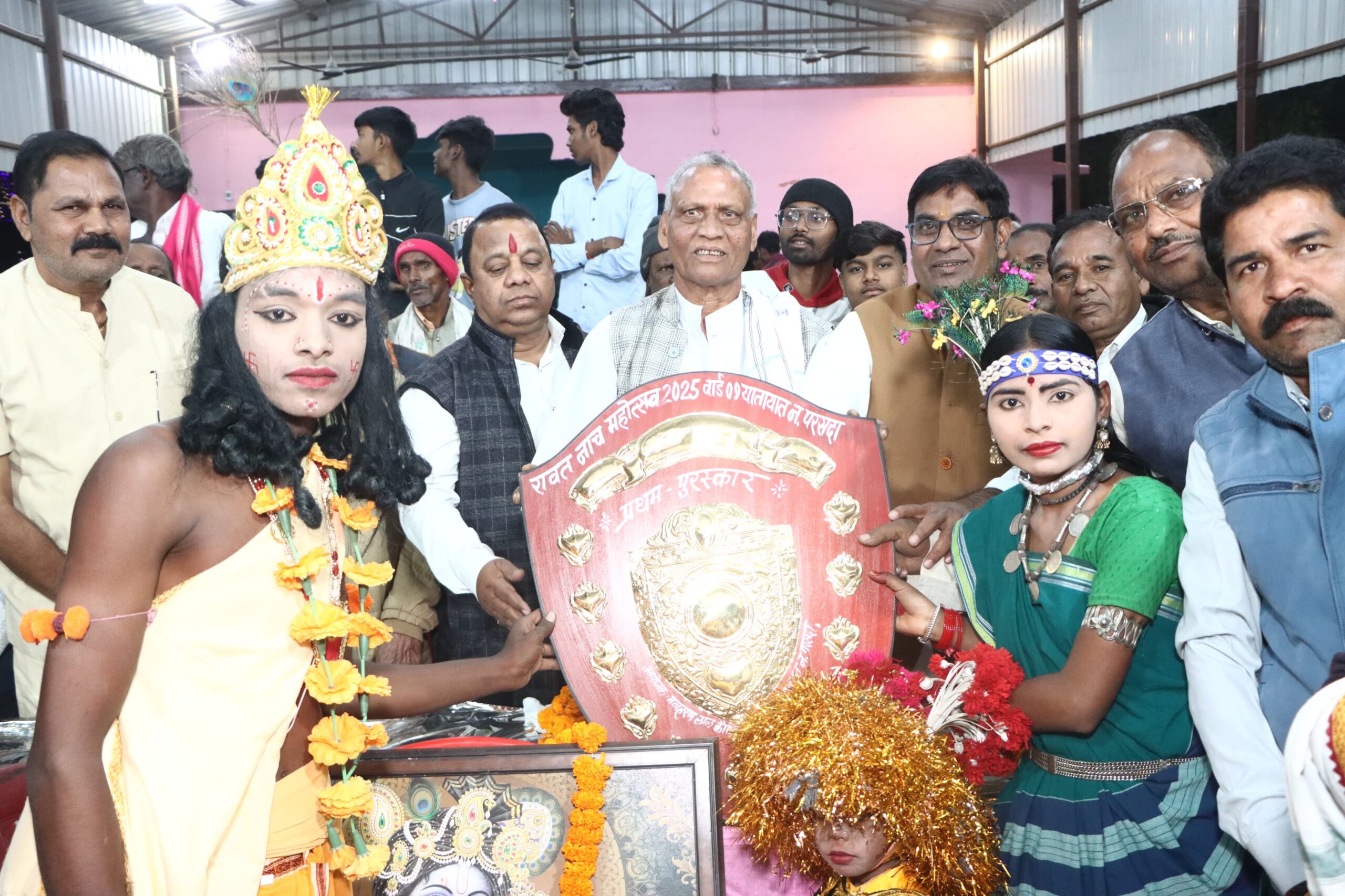 **ग्राम स्तरीय प्रतियोगिता में विजेताओं को किया गया सम्मानित