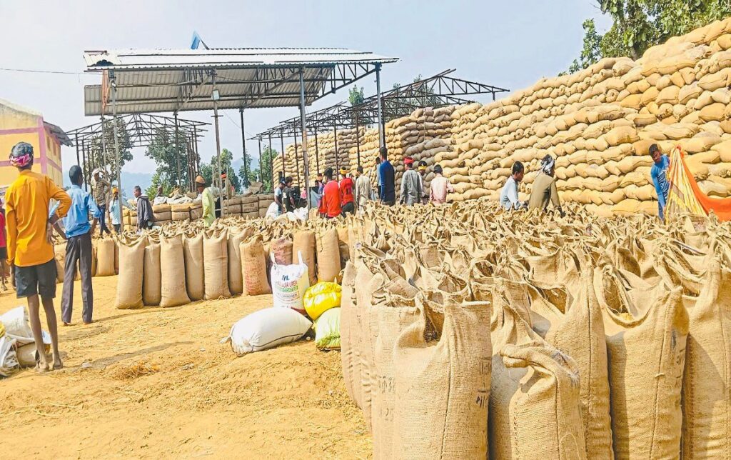 सहकारी समिति में 3 हजार बोरी धान घोटाला उजागर, हर वर्ष होती है खानापूर्ति कार्यवाही