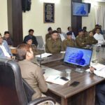 कलेक्टर एवं पुलिस अधीक्षक ने कानून व्यवस्था को लेकर ली संयुक्त बैठक