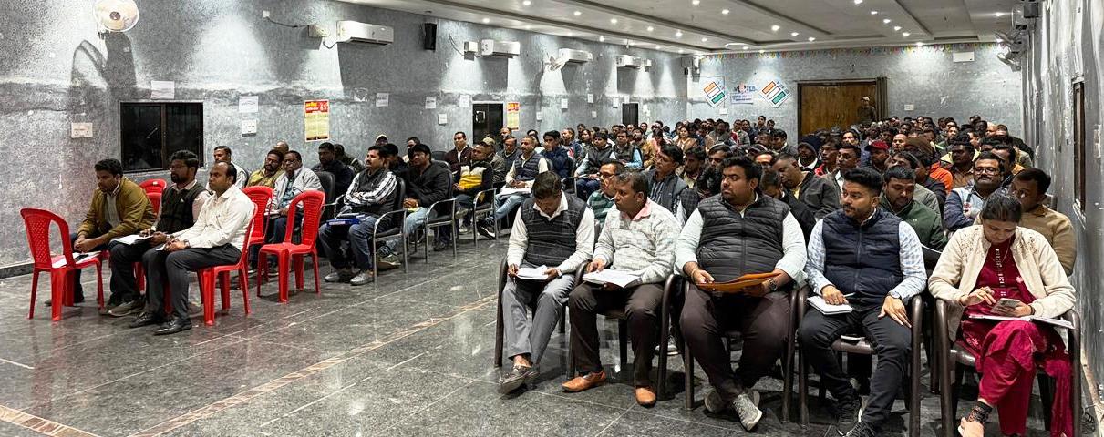 कलेक्टर ने ली धान खरीदी नोडल, समिति प्रबंधक एवं ट्रस्टेड पर्सन की समीक्षा बैठक