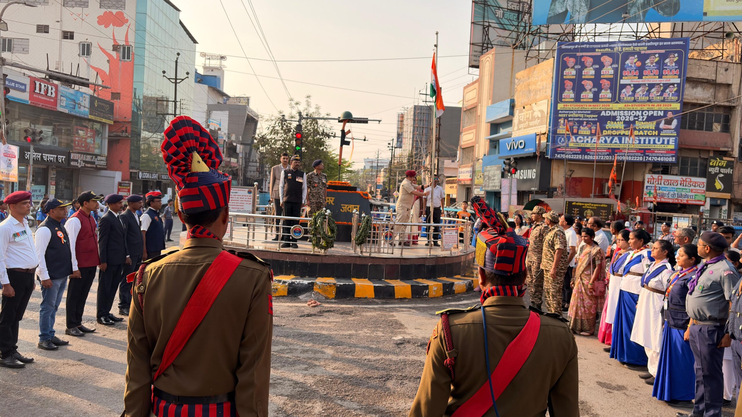 “पुलवामा शहीदों की स्मृति में श्रद्धांजलि समारोह, स्काउट-गाइड ने दी सलामी”