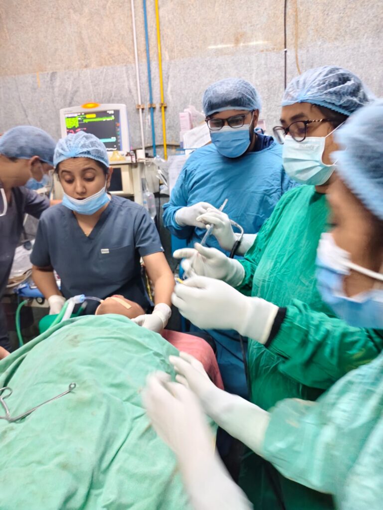 सिम्स में 6 साल के मासूम की जान बची, अन्ननली में फंसा सिक्का डॉक्टरों ने सफलतापूर्वक निकाला