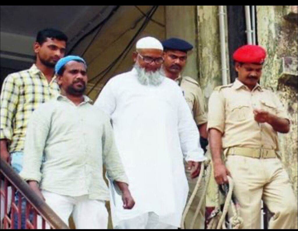 अंबिकापुर में राजहंस बस संचालक इरशाद आलम सहित 6 पर एफआईआर, मंत्री राजेश अग्रवाल के बयान के 24 घंटे बाद कार्रवाई
