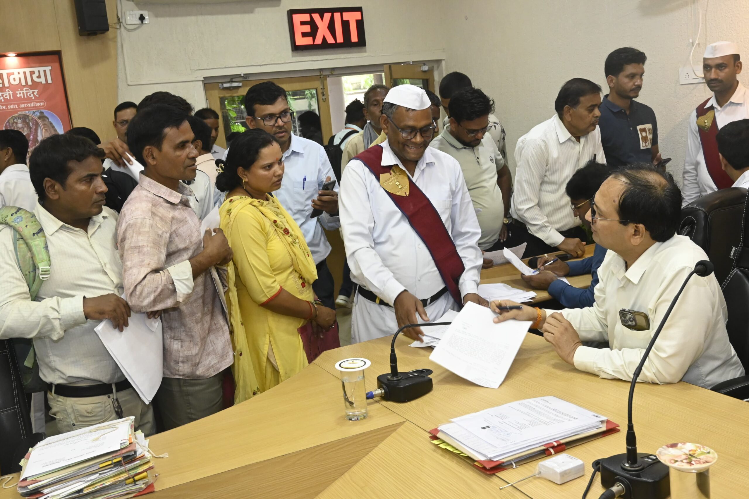 जनदर्शन में कलेक्टर ने सुनी आमजन की समस्याएं, नहर सफाई, जलभराव और आवास मामलों में दिए त्वरित कार्रवाई के निर्देश