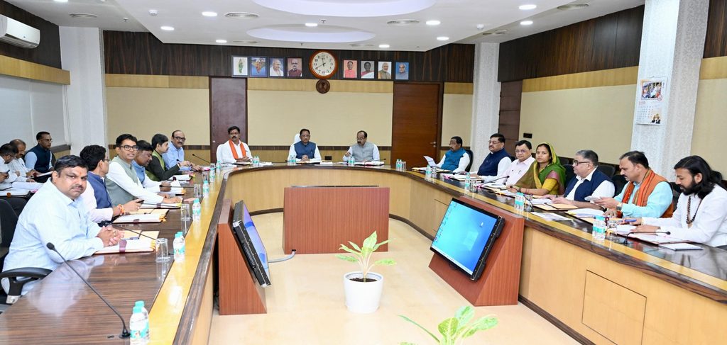 छत्तीसगढ़ कैबिनेट के बड़े फैसले: युवाओं के लिए स्टार्टअप मिशन, निर्यात नीति और सरकारी कर्मचारियों को बड़ी राहत img 20260910 wa0044
