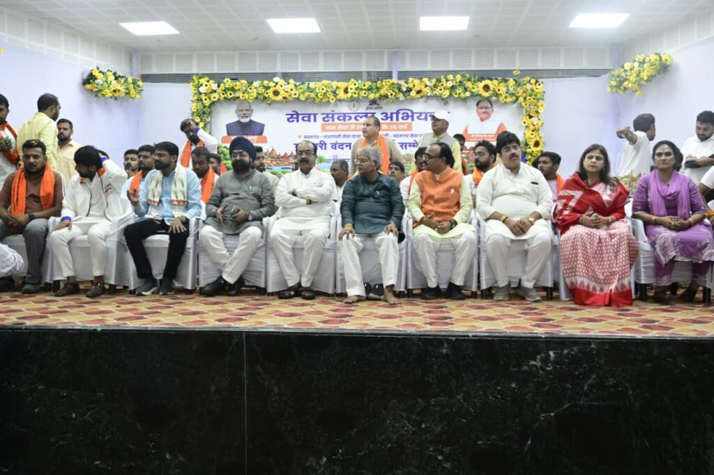 वडनगर से काशी की सेवा यात्रा का बिलासपुर में आत्मीय स्वागत whatsapp image 2026 09 30 at 9.37.28 pm