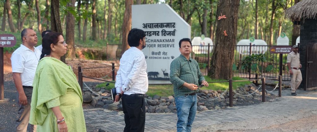 वन्यप्राणी सप्ताह: अचानकमार टाइगर रिजर्व में वन्यजीव सुरक्षा व्यवस्था का लिया जायजा whatsapp image 2026 10 05 at 5.09.08 pm