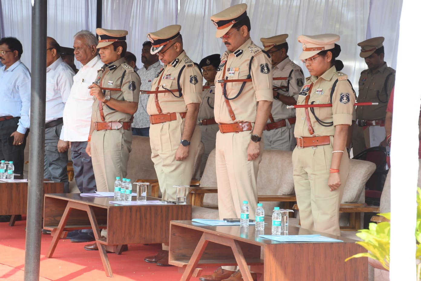 पुलिस स्मृति दिवस पर शहीद जवानों को भावभीनी श्रद्धांजलि, पुलिस महानिरीक्षक रामगोपाल गर्ग ने किया नामावली का वाचन whatsapp image 2026 10 21 at 8.02.48 pm